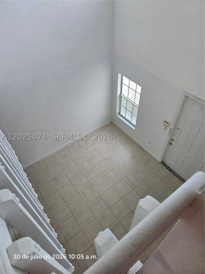 4136 Ne 24th St #4136 - Photo 5 of 15