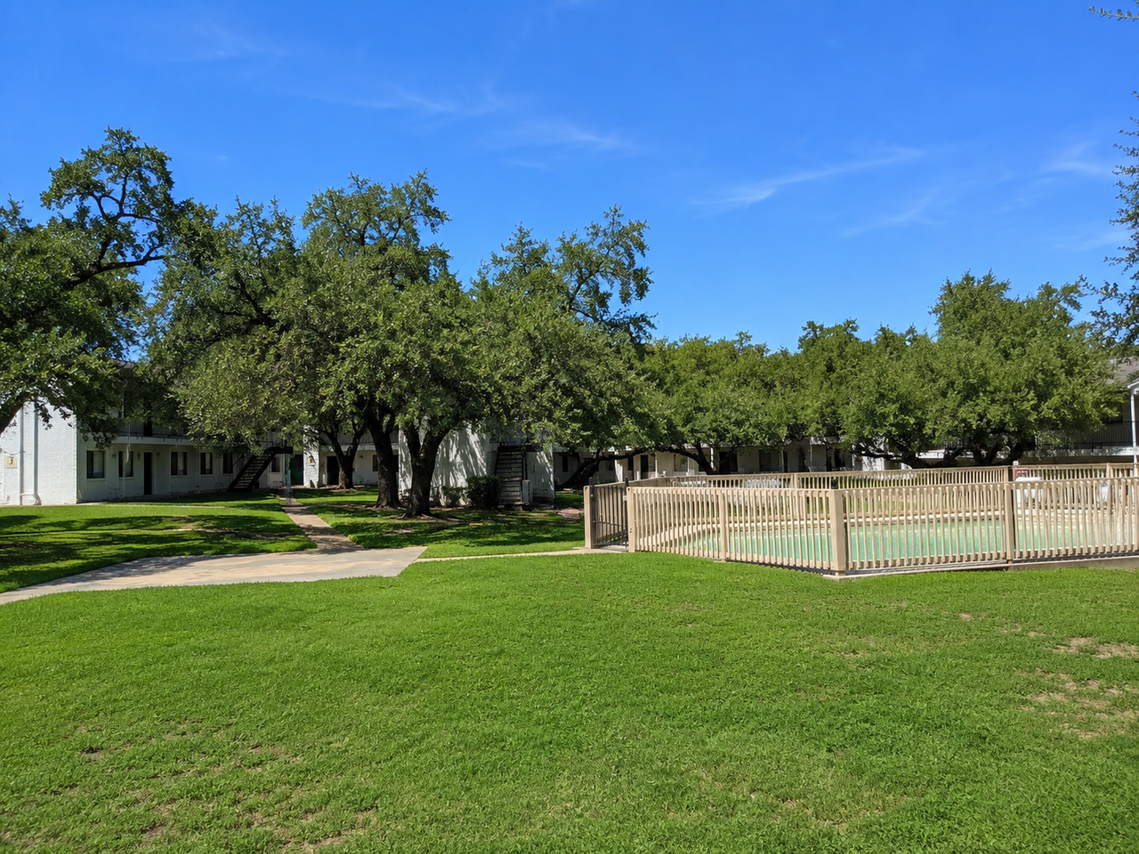 Southland Apartments - Photo 6 of 50