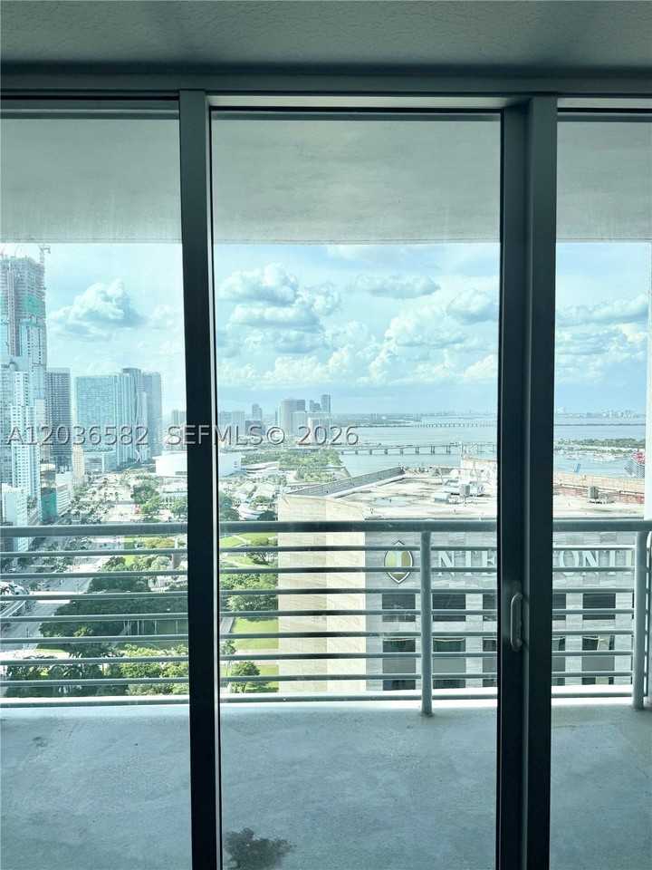 335 Biscayne Blvd #4200 - Photo 7 of 37