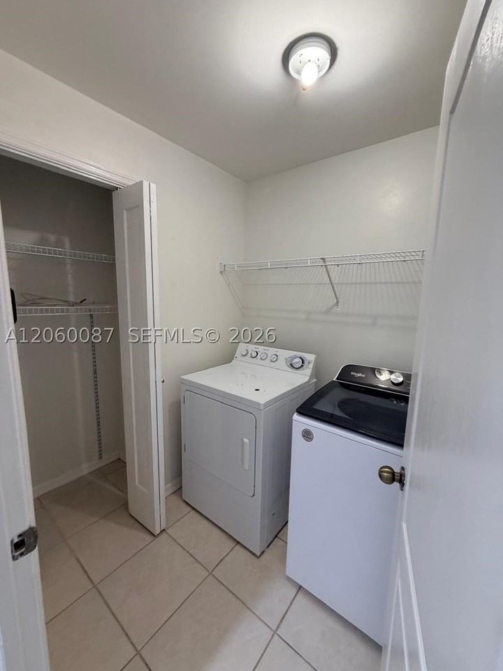 507 Peerless Cir - Photo 5 of 17