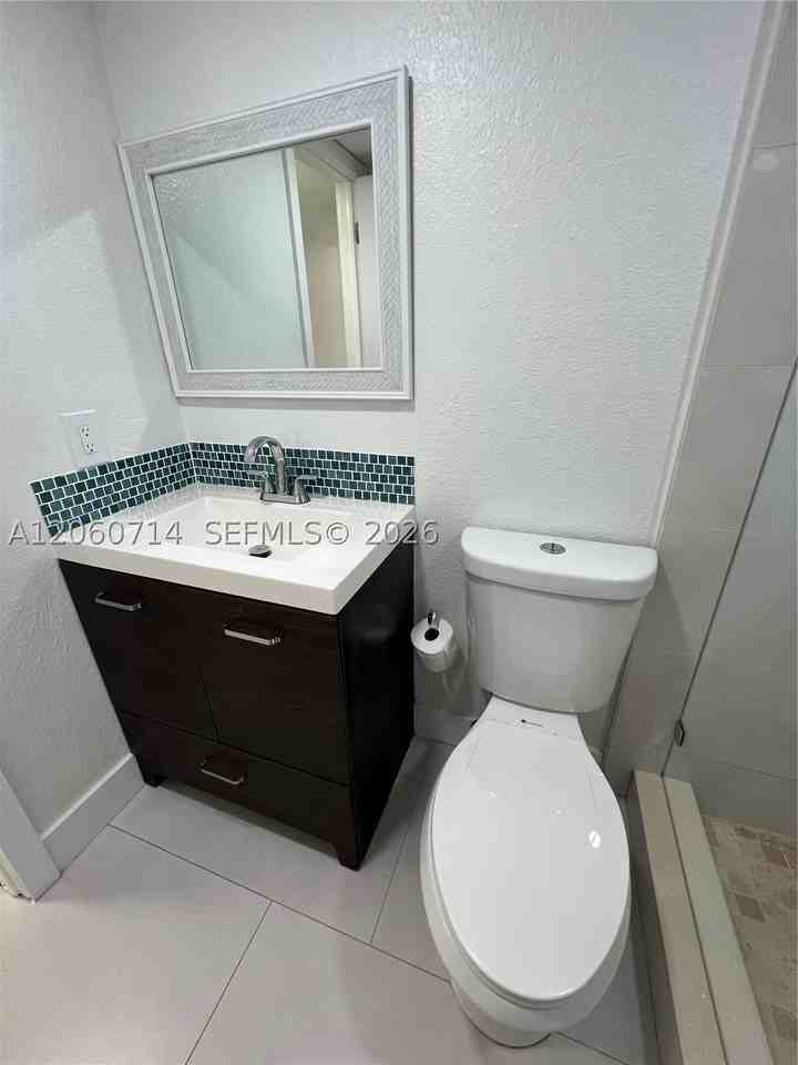 9520 Sw 8th St #118 - Photo 5 of 35
