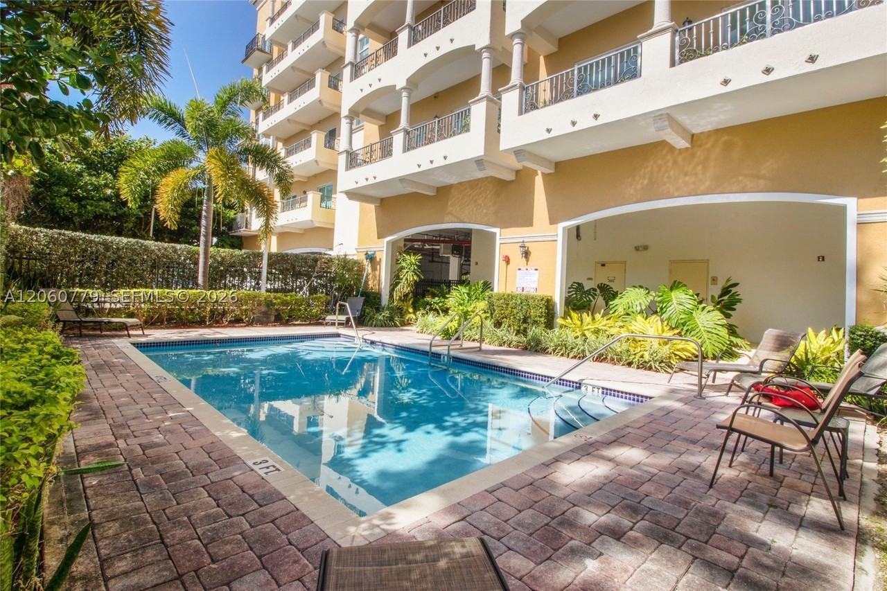 20 Calabria Ave #502