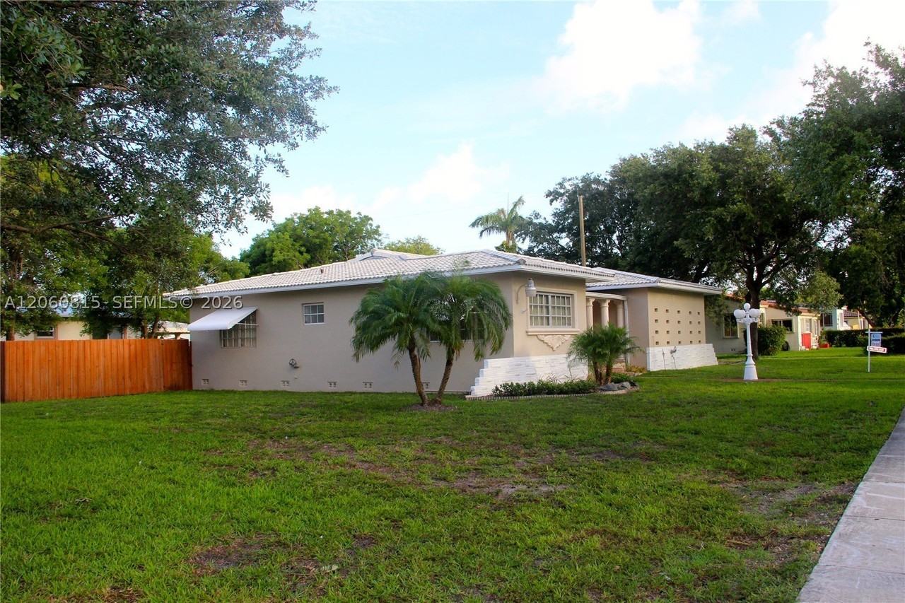 70 Hammond Dr - Photo 4 of 20