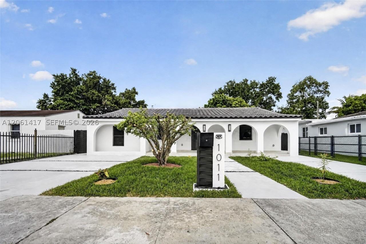 1011 Nw 30th Ct #2 - Photo 4 of 22