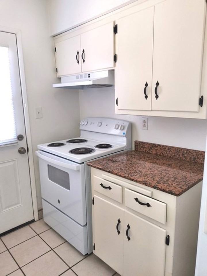 4522 11th St #4518D - Photo 5 of 7