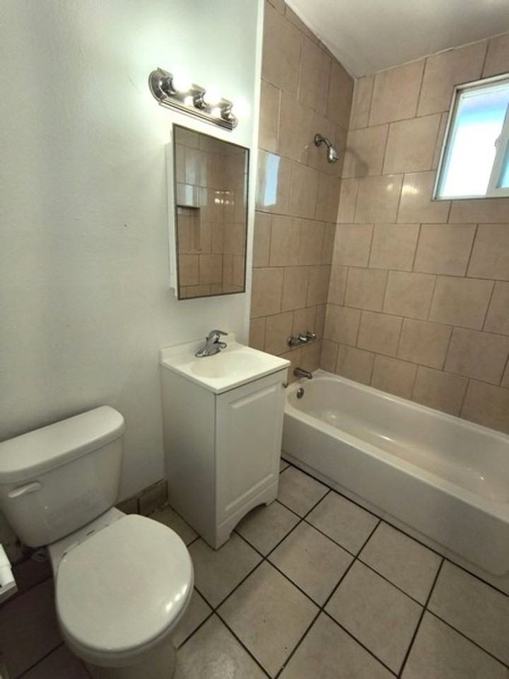 4522 11th St #4518D - Photo 6 of 7