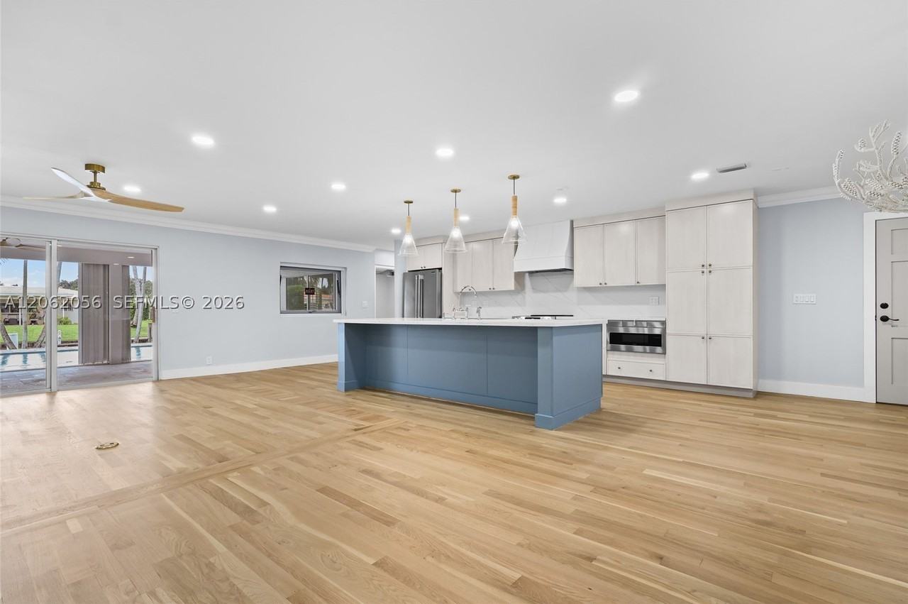 6000 Sw 17th St - Photo 2 of 33