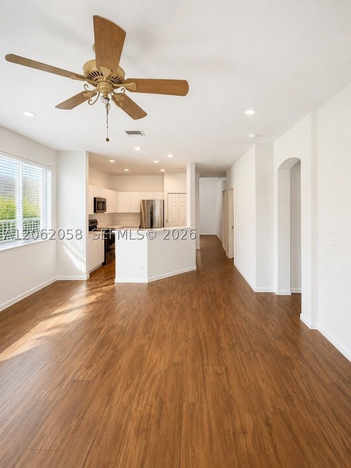 316 Conservation Dr - Photo 4 of 13