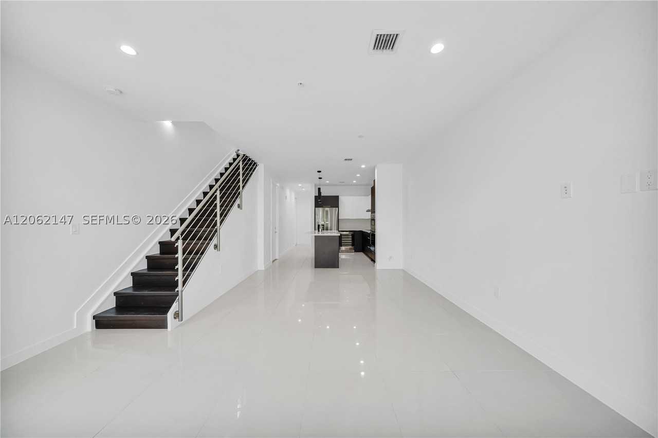 6310 Nw 103rd Pl #201 - Photo 5 of 50