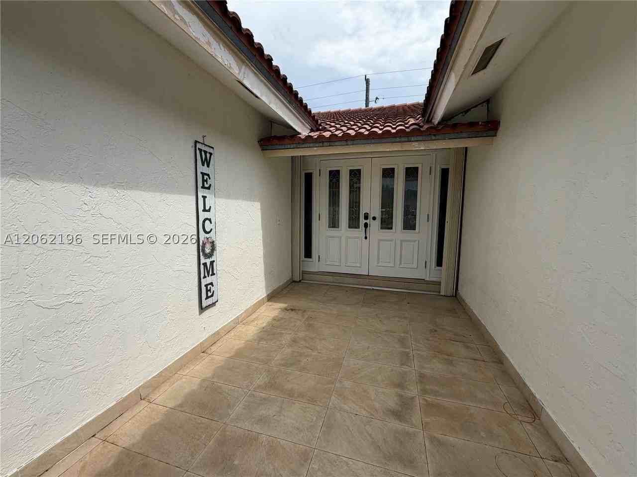 11405 Sw 112th Ter #1 - Photo 4 of 27