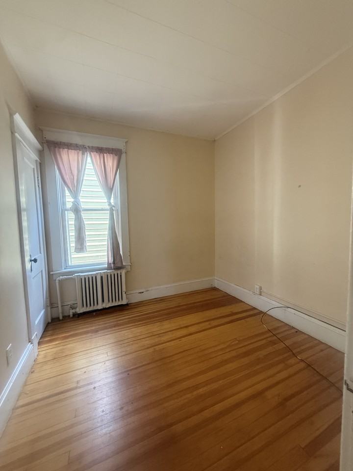 635 Myrtle Ave #2 - Photo 6 of 10