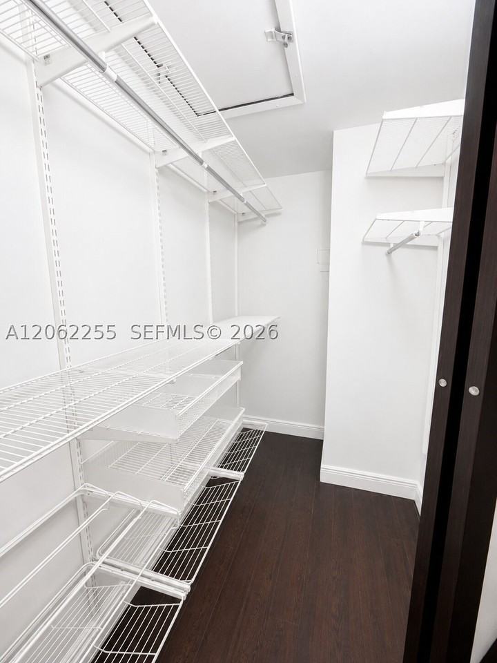 9879 Sw 118th Pl #0 - Photo 6 of 14