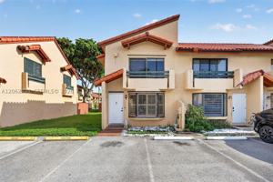featured image of 10206 Sw 77th Ct