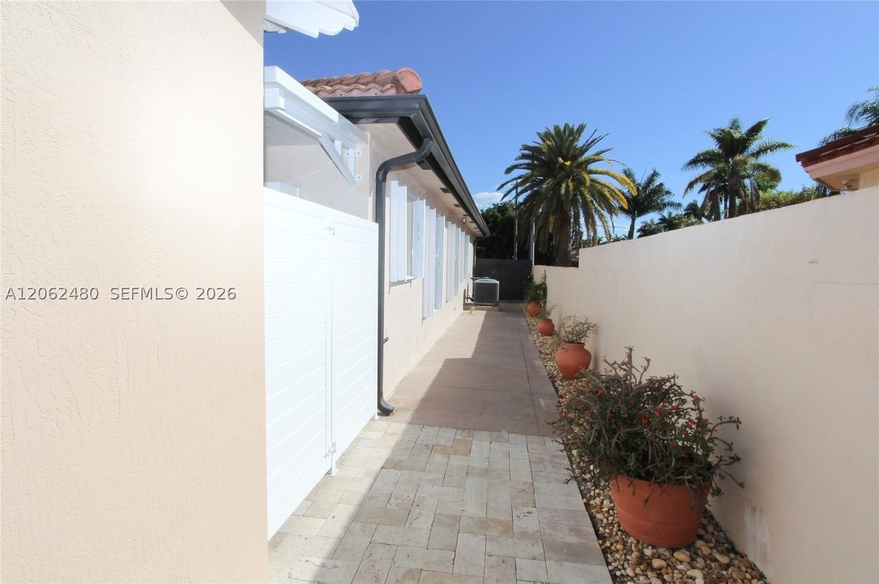 13797 Sw 20th St - Photo 6 of 11