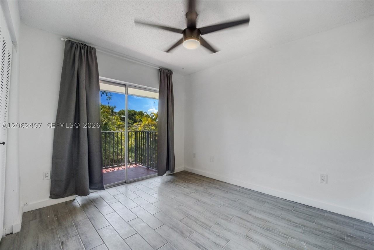 15391 S Dixie Hwy #61 - Photo 6 of 12