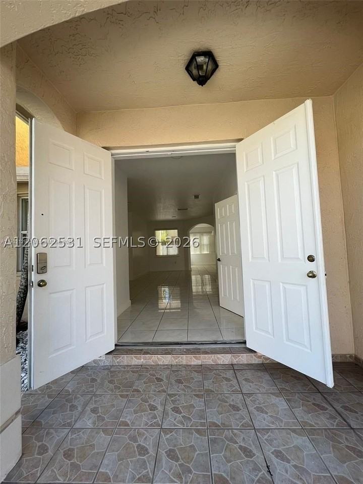 4847 Nw 108th Ct - Photo 2 of 19