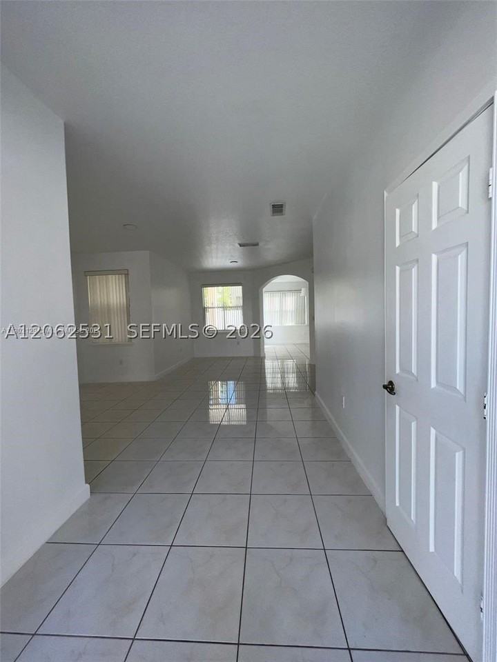 4847 Nw 108th Ct - Photo 3 of 19