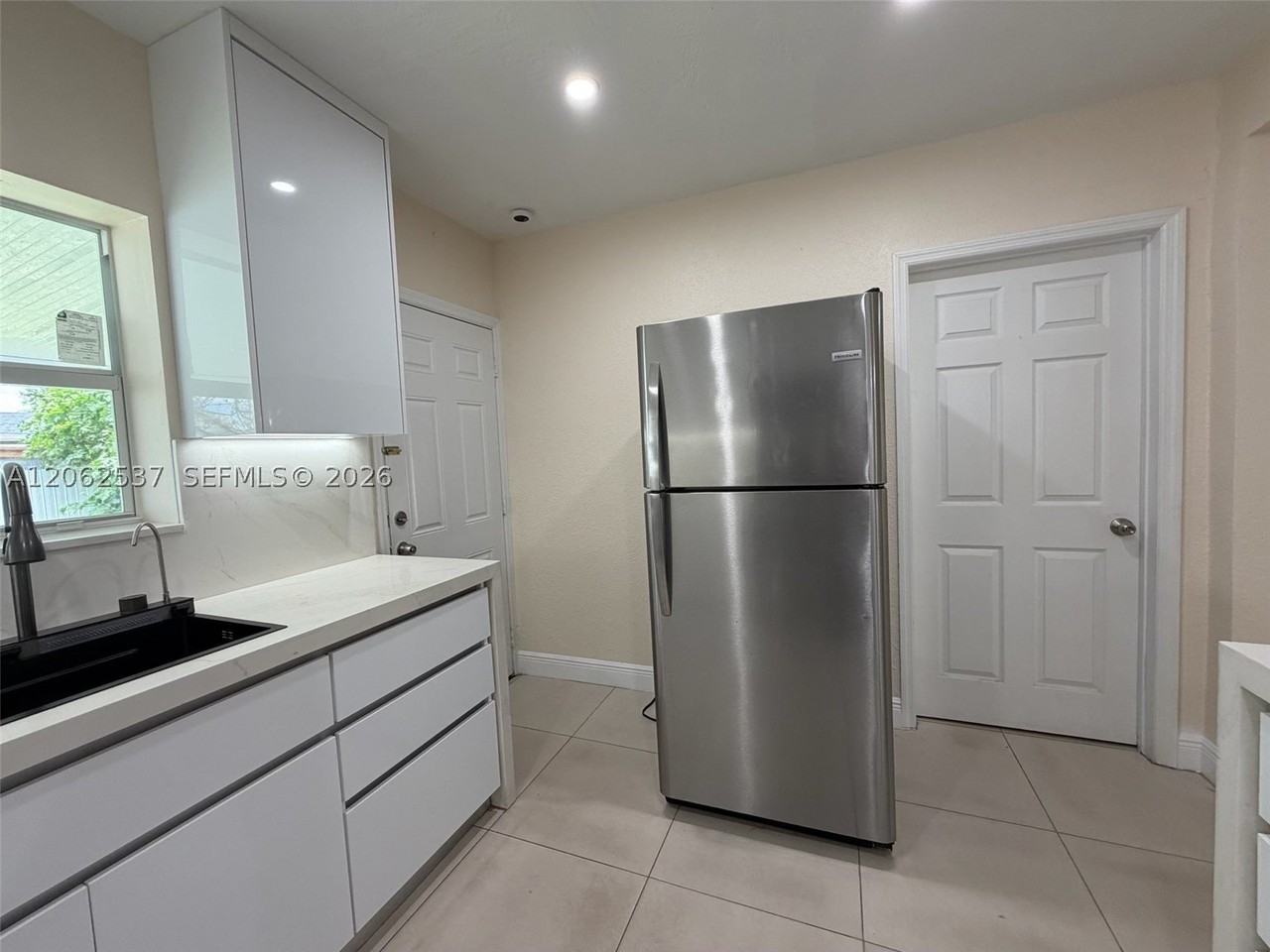 9016 Nw 35th Ct - Photo 7 of 16