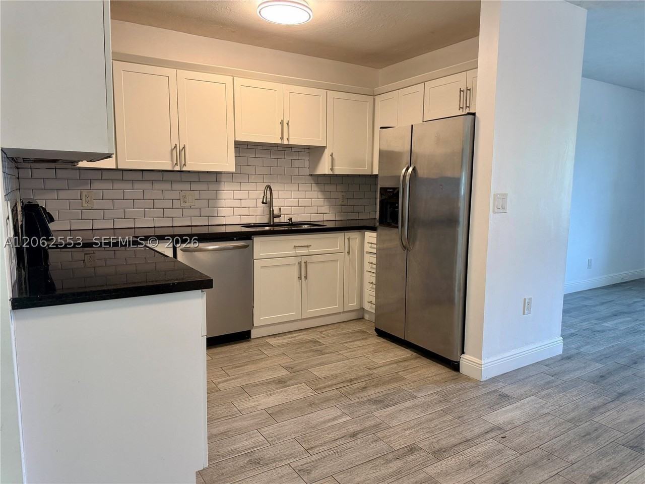 3310 Sw 92nd Pl - Photo 3 of 20
