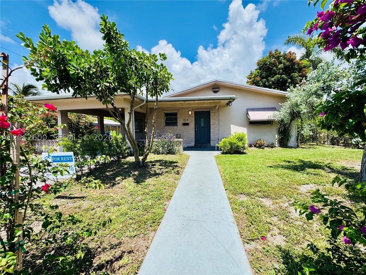 717 Ne 10th Ave #1-2