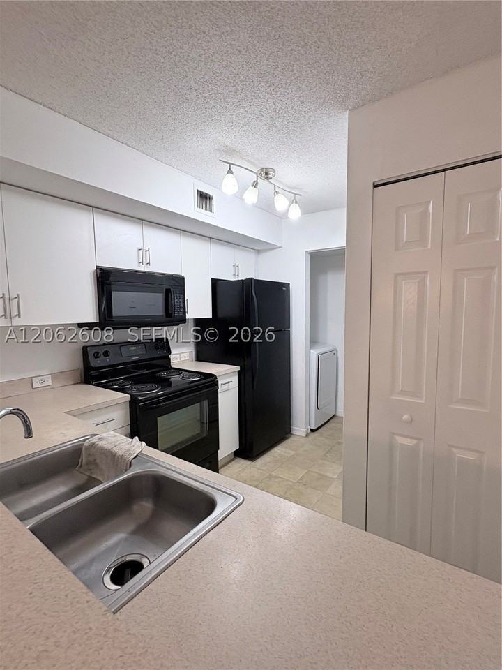 11177 Sw 8th St #108 - Photo 7 of 14