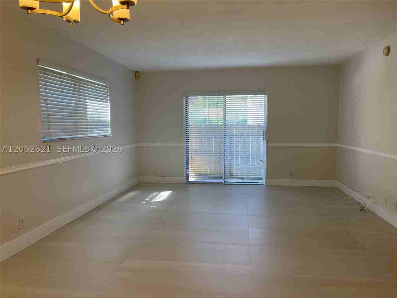 6703 N Kendall Dr #404 - Photo 3 of 9