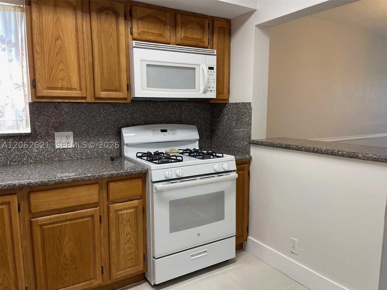 6703 N Kendall Dr #404 - Photo 4 of 9