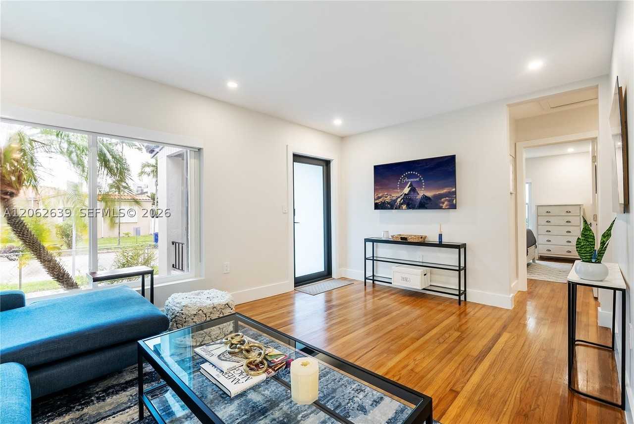 2102 Sw 31st Ave #2100 - Photo 7 of 20
