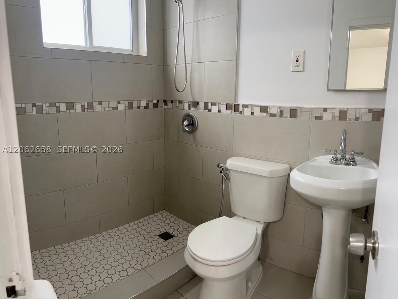 791 Sw 64th Ave #8 - Photo 5 of 11