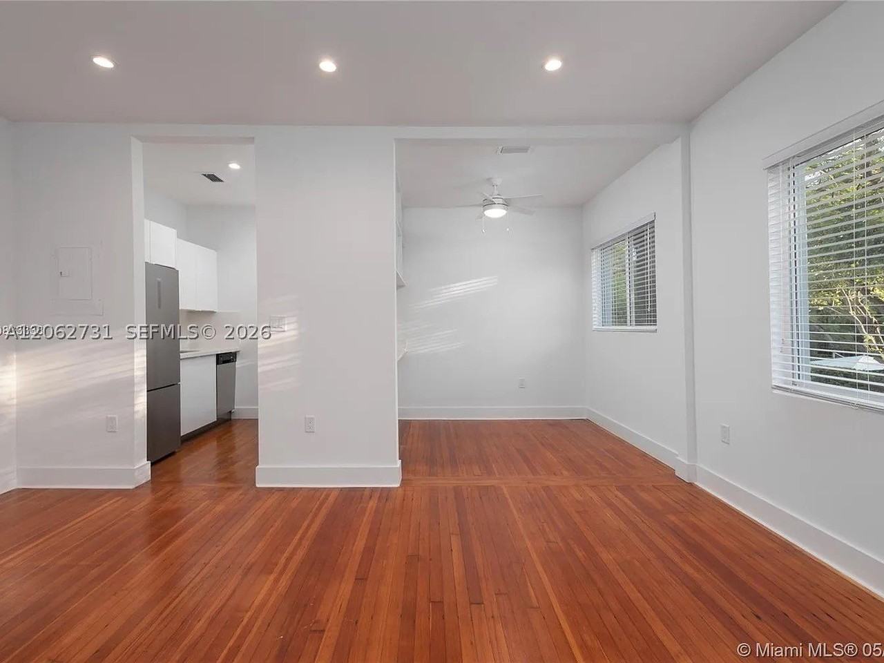 3669 Poinciana Ave #3B - Photo 3 of 8