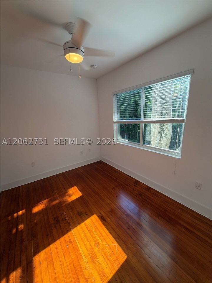 3669 Poinciana Ave #3B - Photo 5 of 8