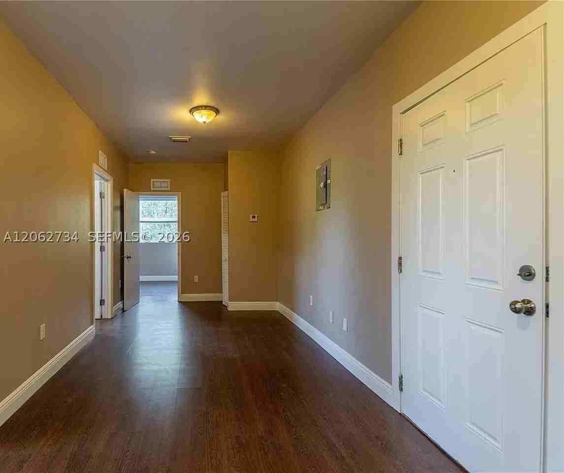 5416 Ne 1st Ct #4 - Photo 7 of 9