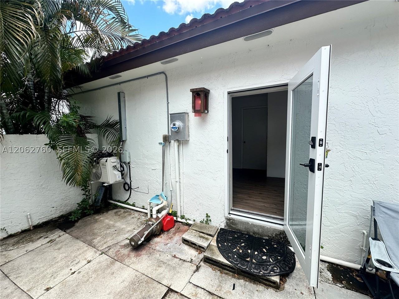 17843 Nw 63rd Ct Frnt #0 - Photo 3 of 13