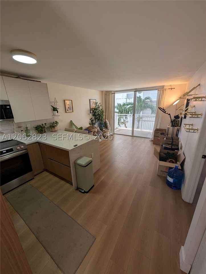1666 West Ave #305 - Photo 2 of 31