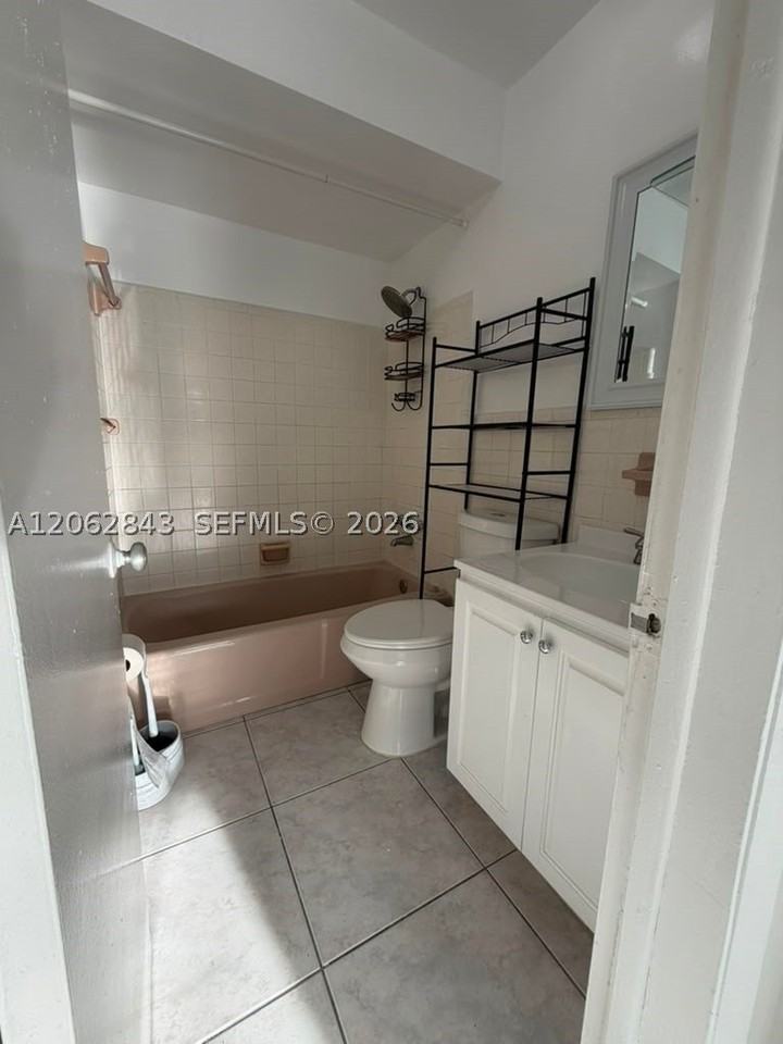 415 Sw 16th Ct #1 - Photo 7 of 12