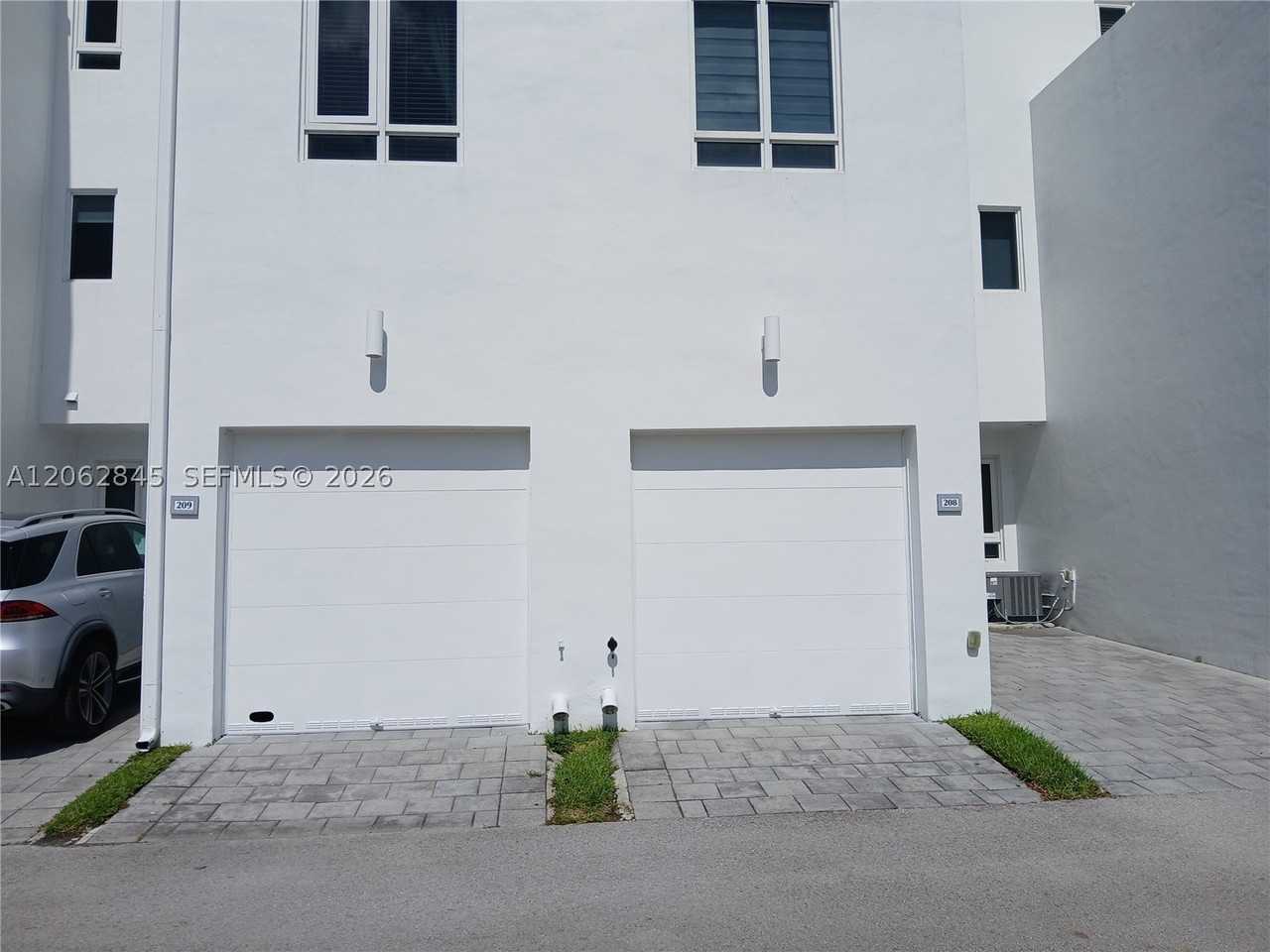 6415 Nw 102nd Path #208 - Photo 3 of 29