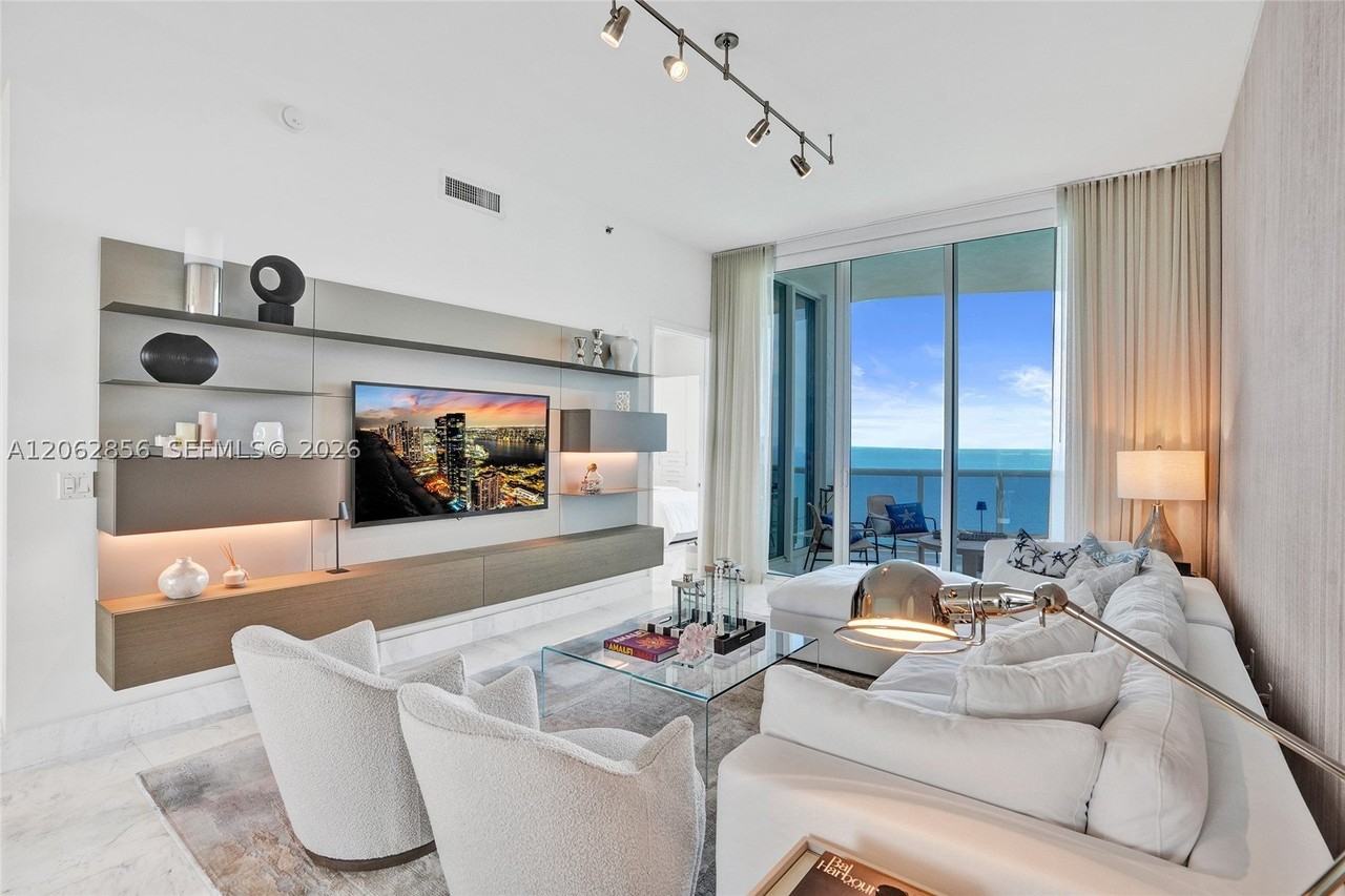 16001 Collins Ave #3406 - Photo 3 of 50