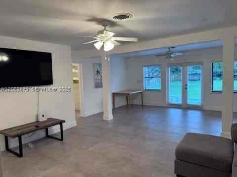 3416 Norfolk St - Photo 4 of 22