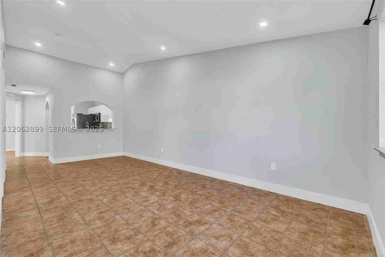 2910 Se 13th Rd #205-44 - Photo 5 of 24