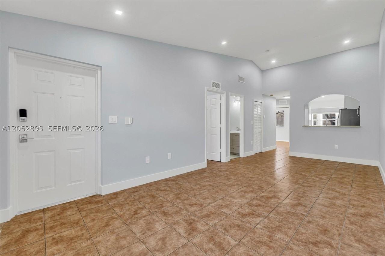 2910 Se 13th Rd #205-44 - Photo 6 of 24
