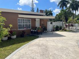 101 Miami Gardens Rd #101 - Photo 1 of 1