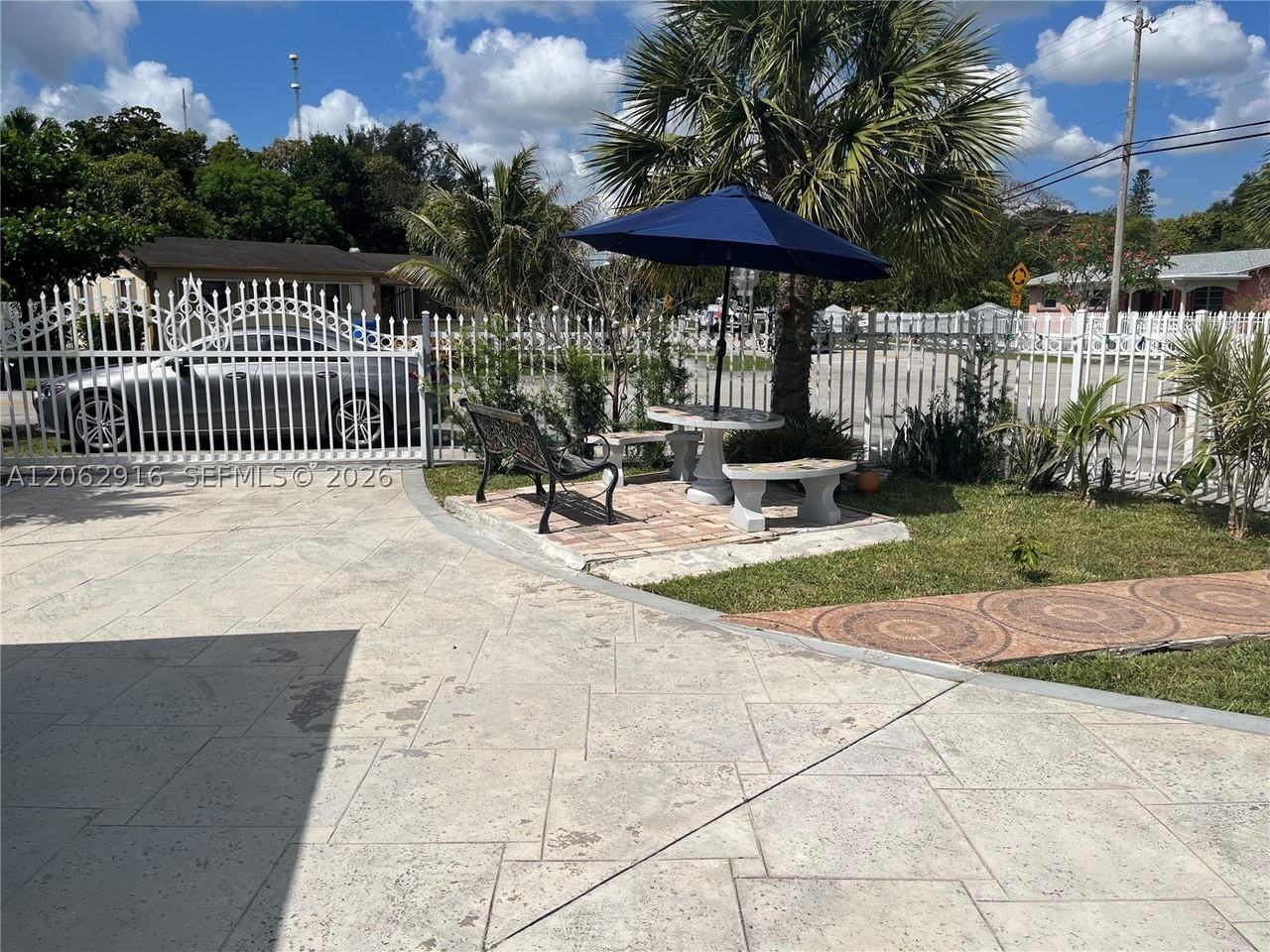 101 Miami Gardens Rd #101 - Photo 4 of 17
