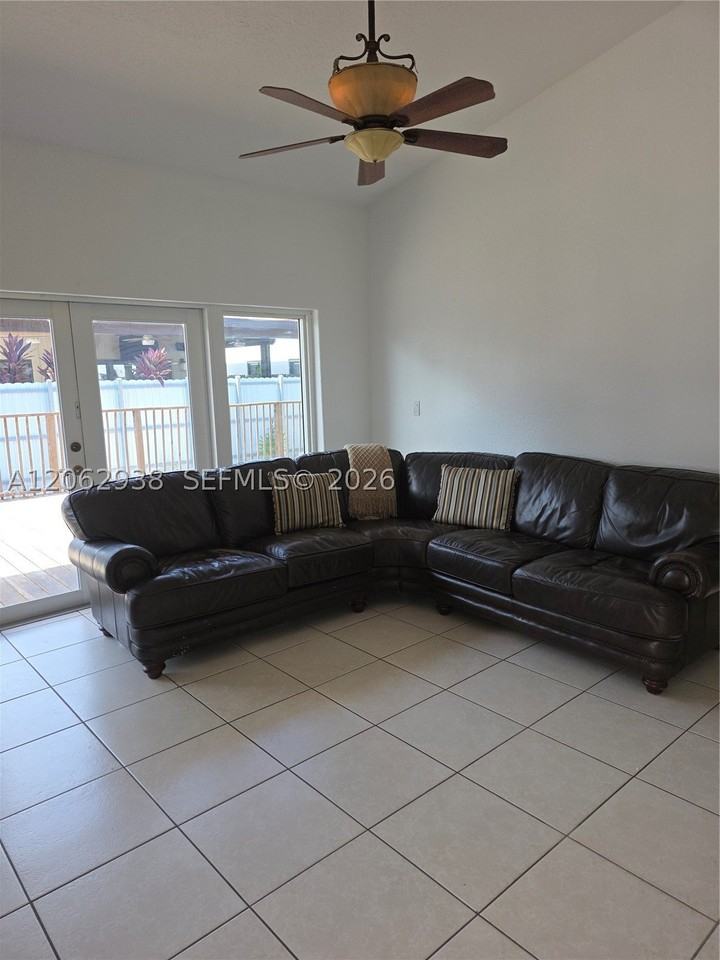 14811 Sw 32nd Ln #00 - Photo 6 of 25