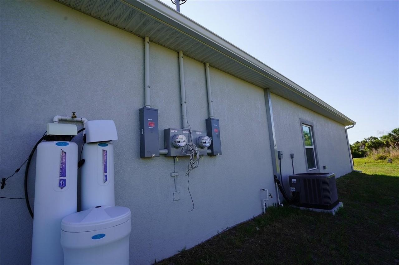 12032 Tetzel Ave - Photo 3 of 25