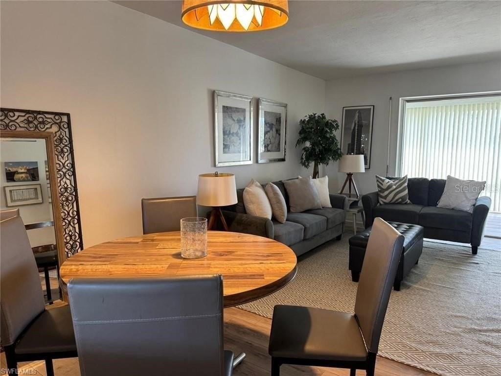 1900 Alamanda Dr #303 - Photo 3 of 12