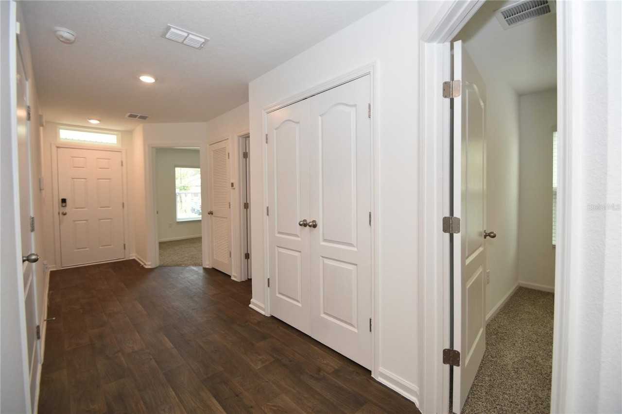 6 Prosperity Ln #B - Photo 5 of 32