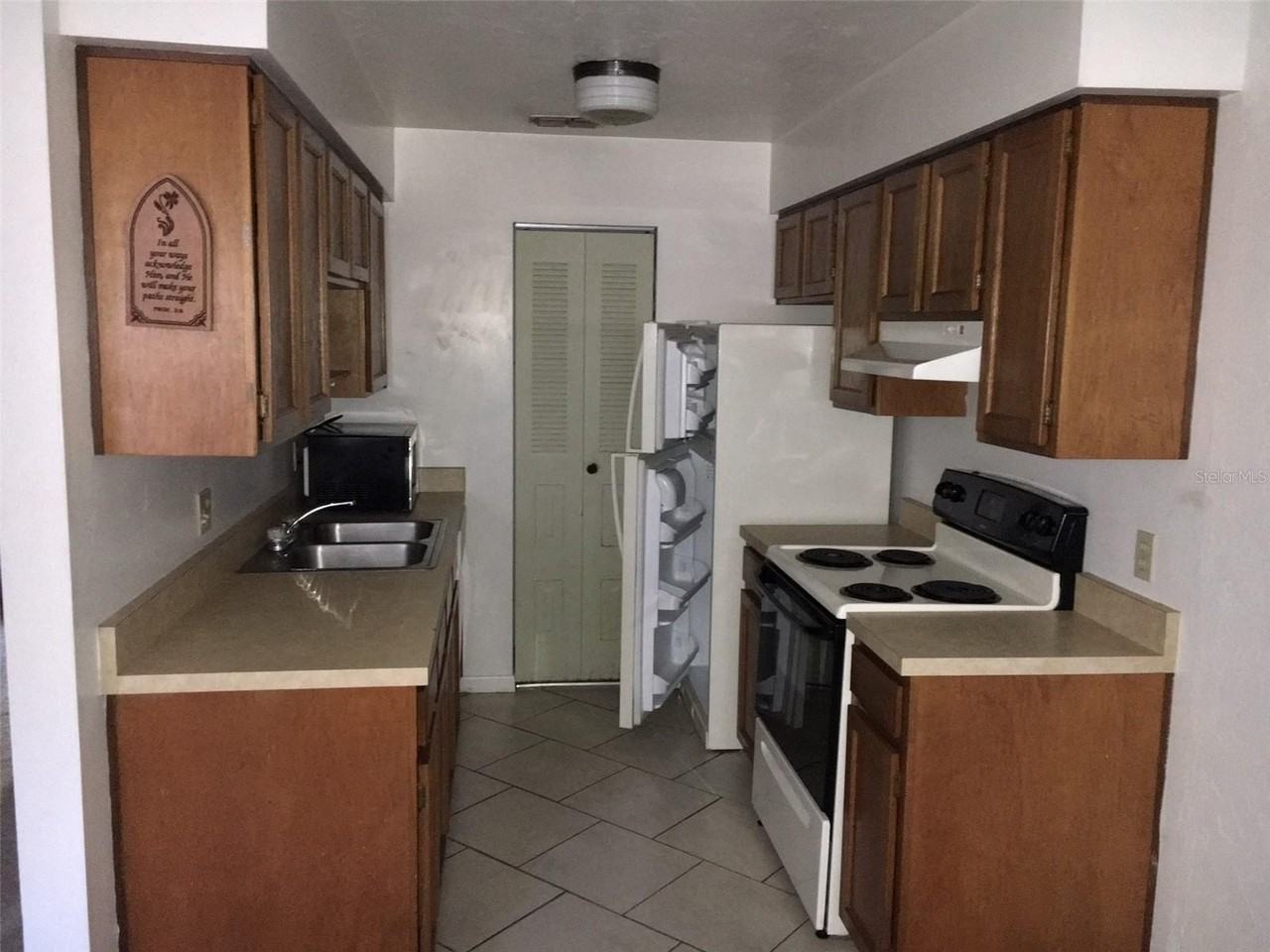 6735 Sw 45th Ave - Photo 2 of 5