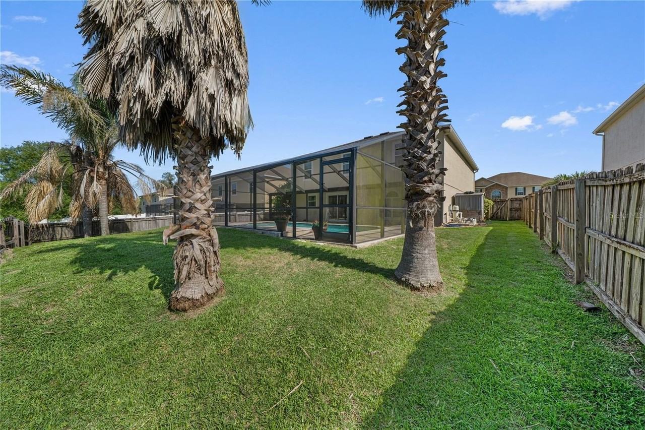 14308 Nw 161st Ave - Photo 4 of 50