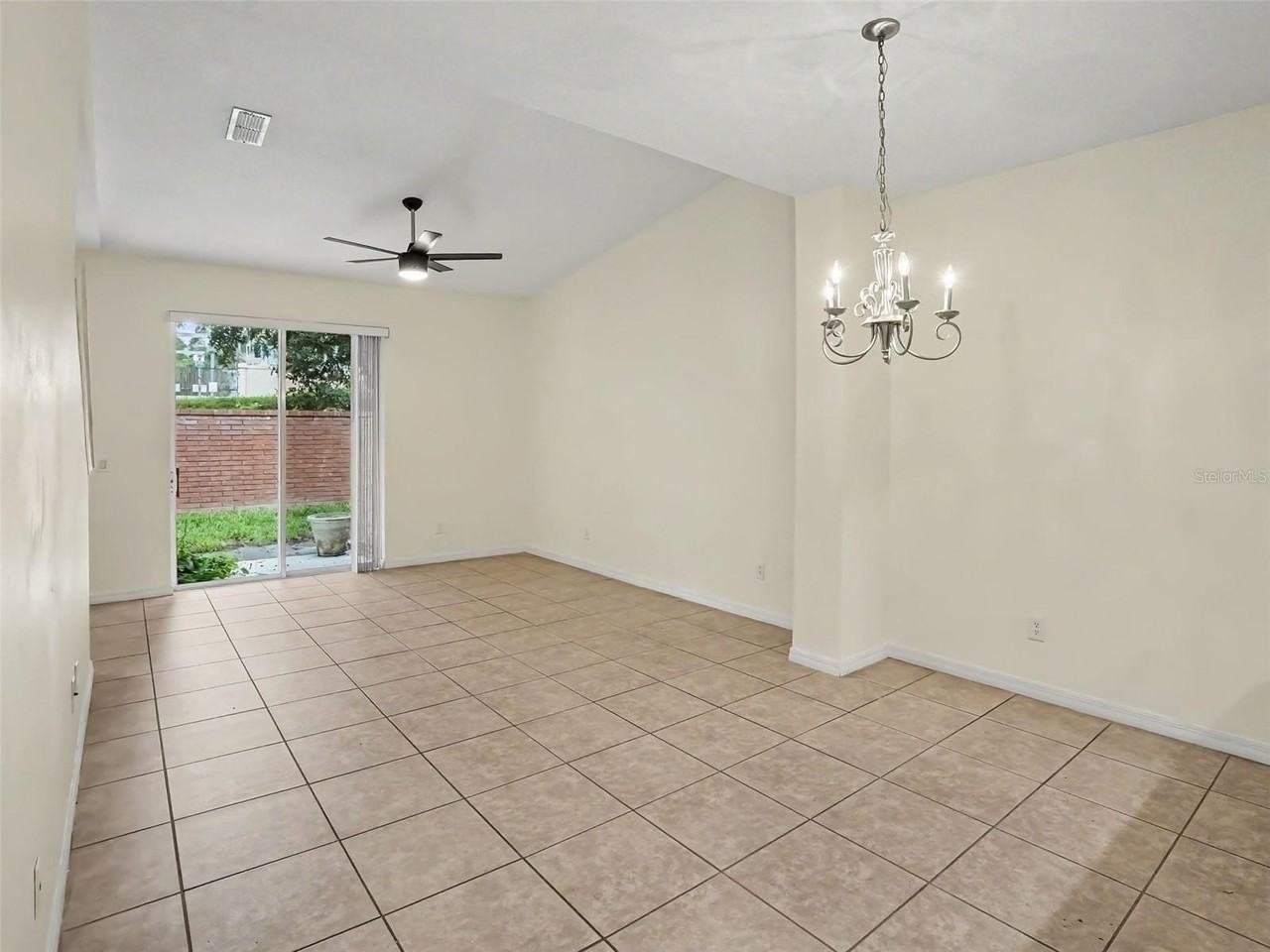 1114 Limestone Run - Photo 3 of 14