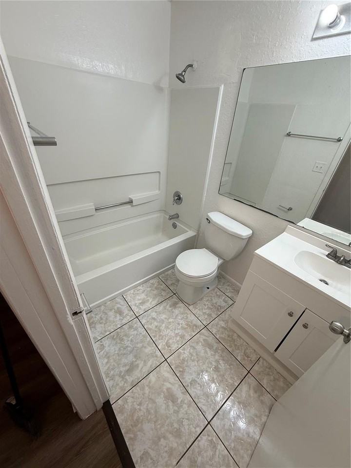 778 Ridenhour Cir #778 - Photo 6 of 7